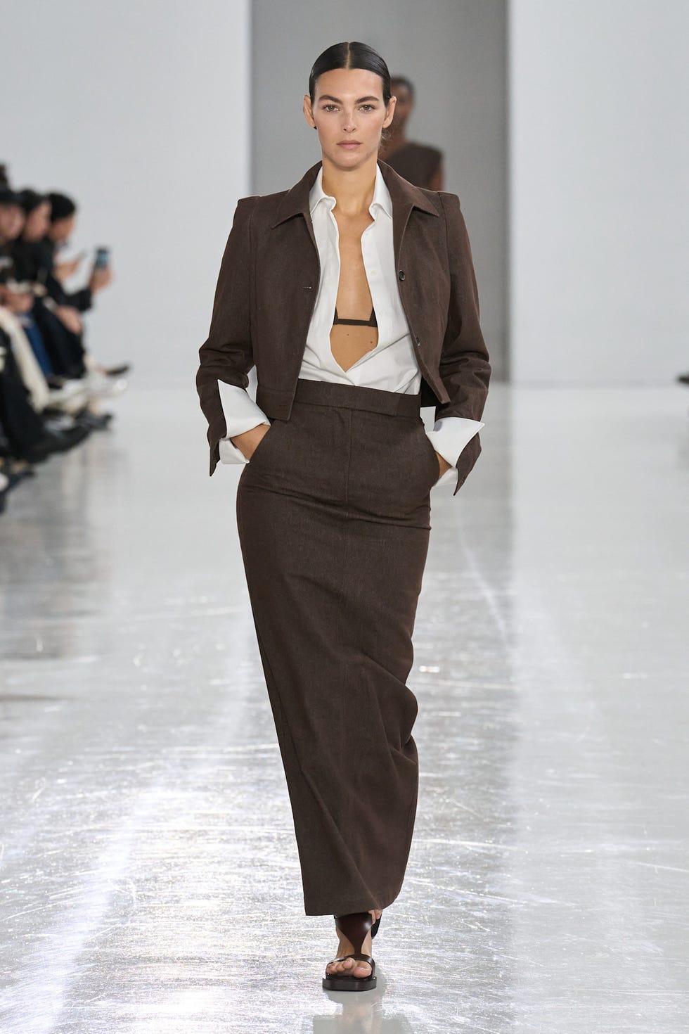 vittoria ceretti walks the max mara ss25 catwalk